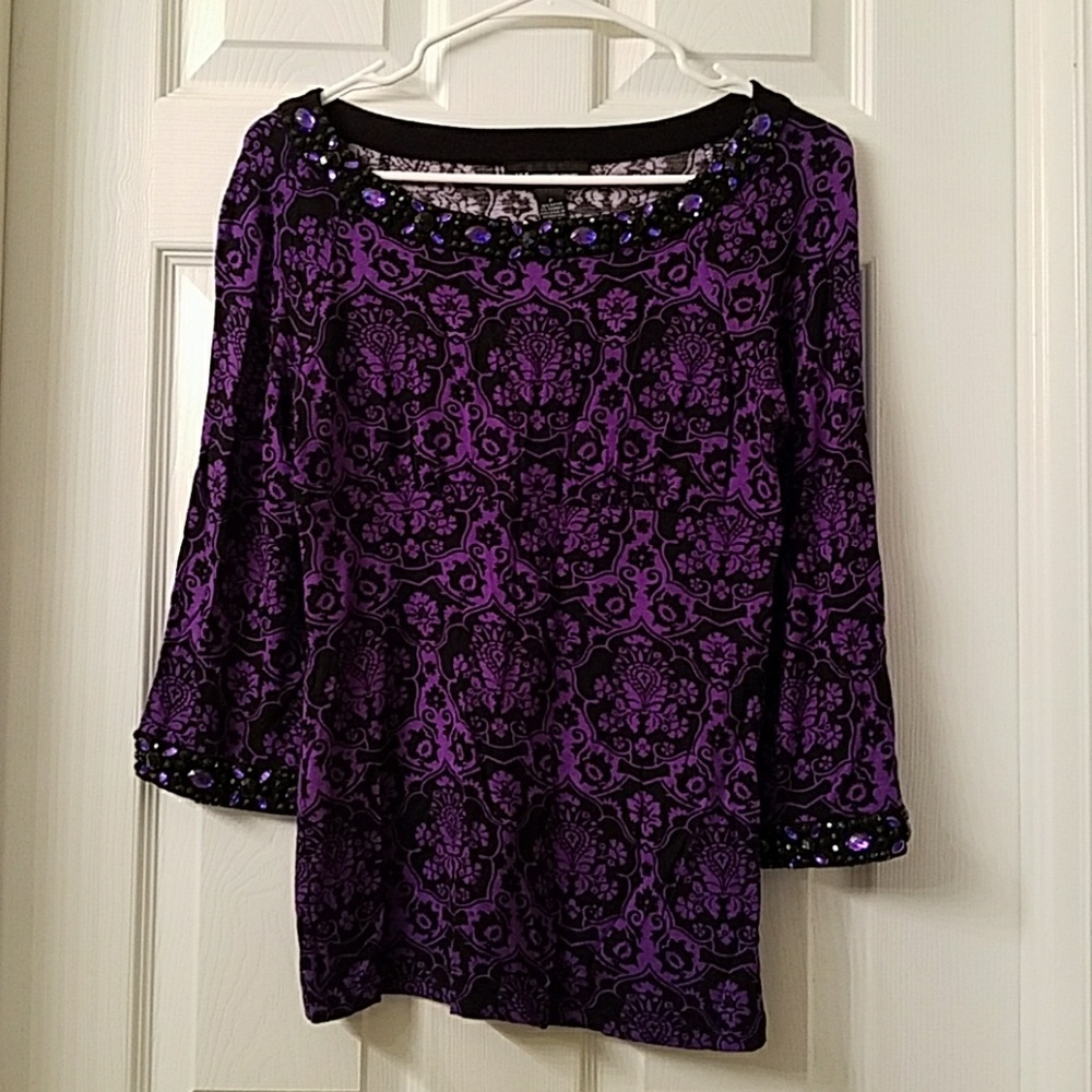 Rhinestone outlined  top
